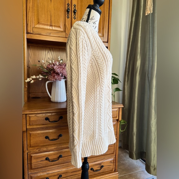 L.L. Bean Signature Vintage Cable Knit Cream 100% Cotton Fisherman’s Sweater - Picture 2 of 12